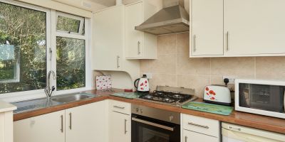 Mary Mills Farm - SElf Catering Kitchen